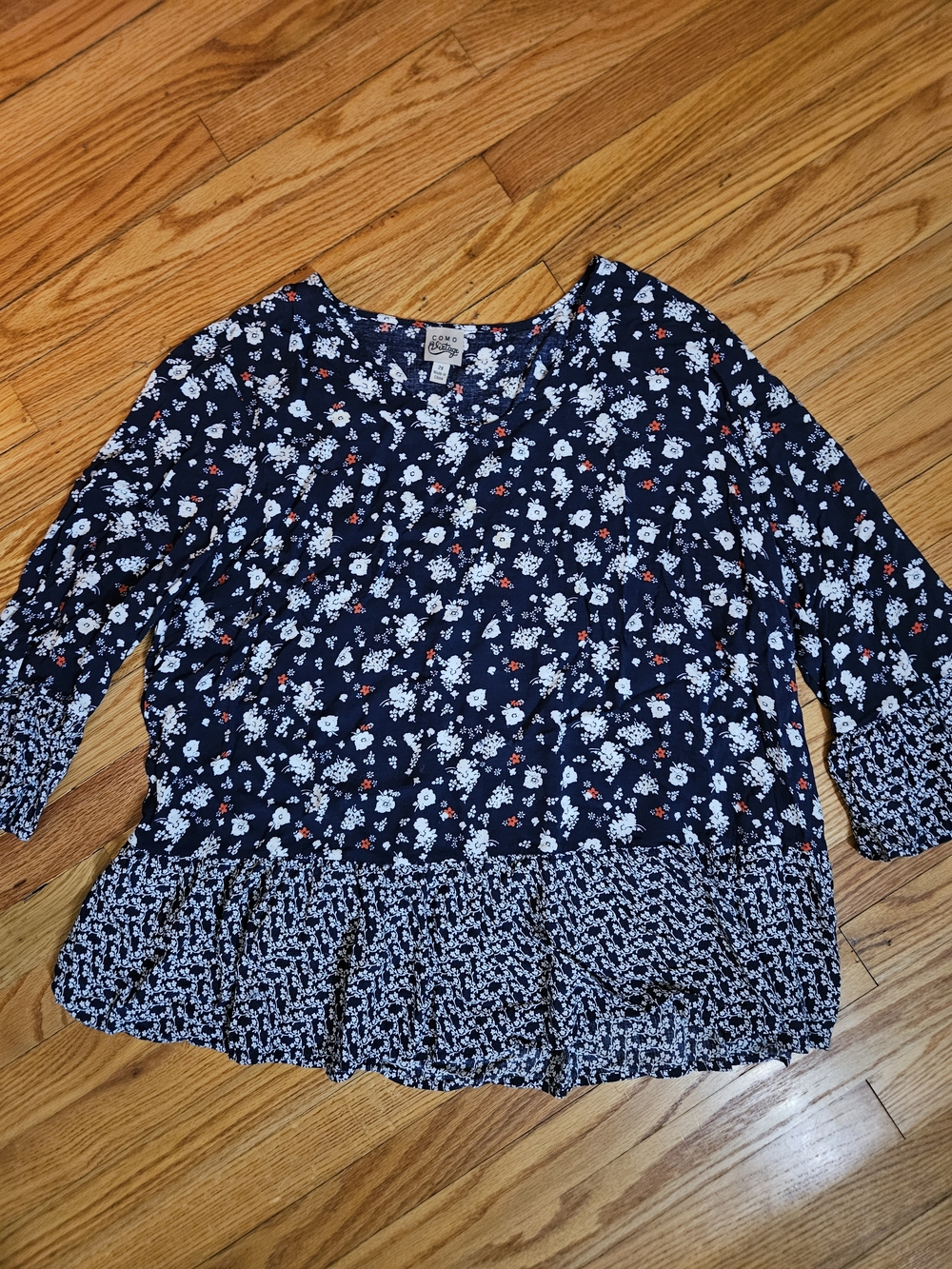 Como Vintage Navy Floral Top with White & Red Blooms